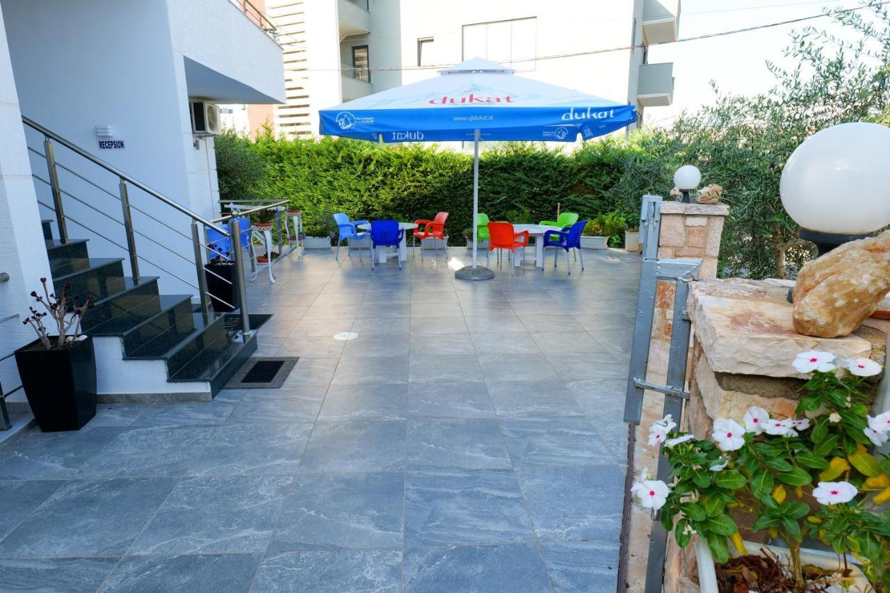 Hotel Villa Adrian Ksamil Exterior photo